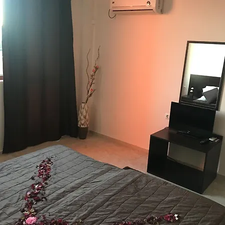 Aparthotel Salt 3*